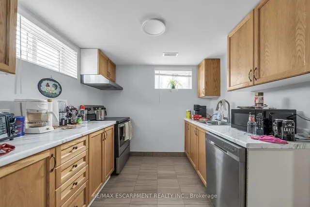 Additional image 29 of 8 SHYNAL Ave