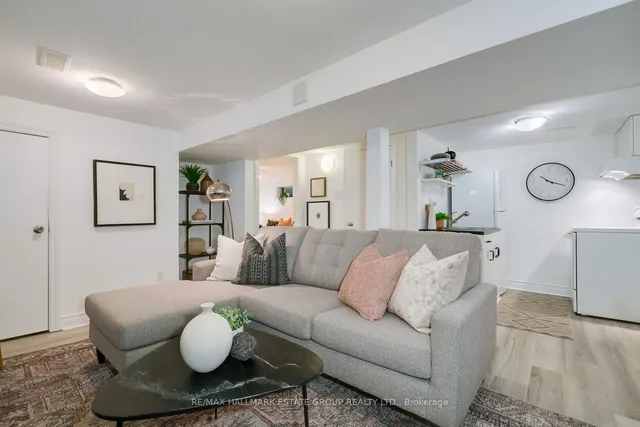 Additional image 34 of 9 Valhalla Blvd