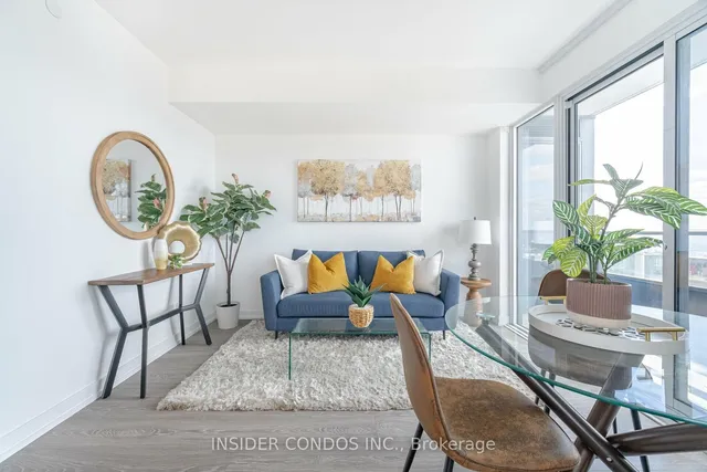 Additional image 4 of 19 Western Battery Rd Unit 3217