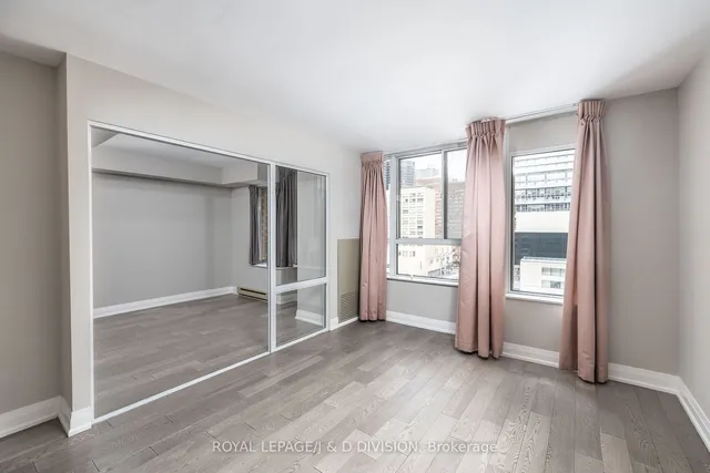 Additional image 8 of 717 Bay St Unit 1004