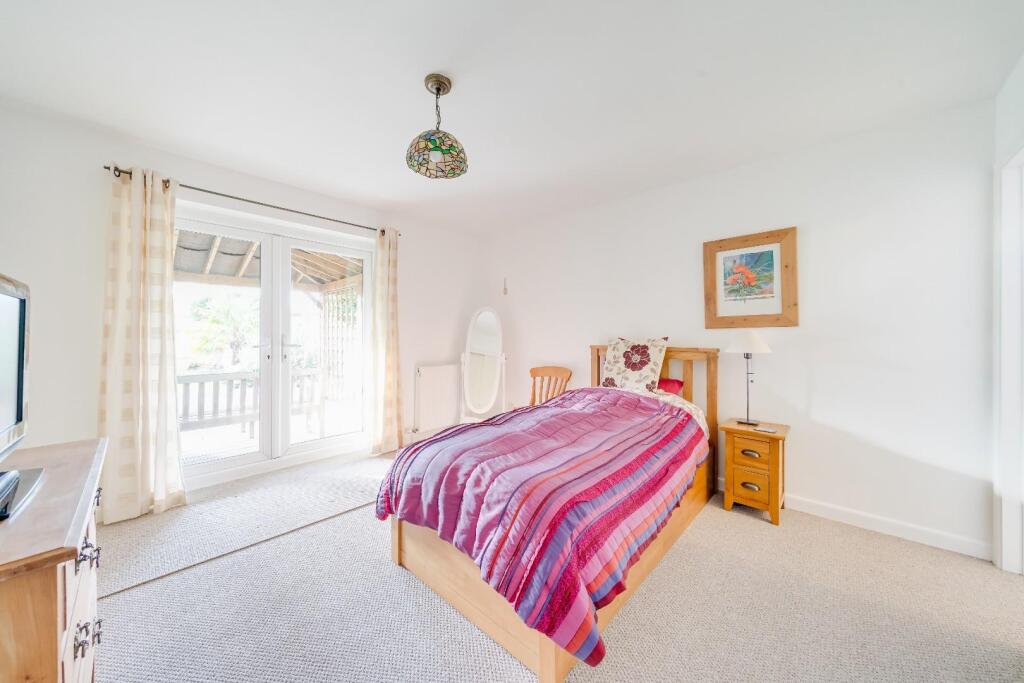 Additional image 9 of Substantial bungalow with views over Claverham's countryside