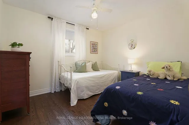 Additional image 28 of 41 Steen Dr