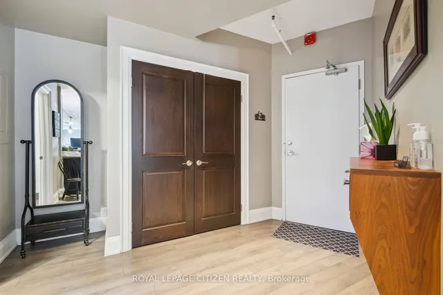 Additional image 4 of 326 Carlaw Ave Unit 201