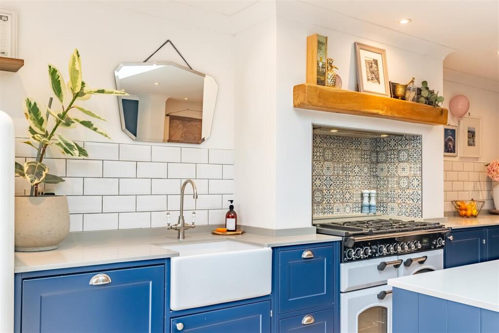Additional image 34 of Park Lane, Colney Heath, St. Albans