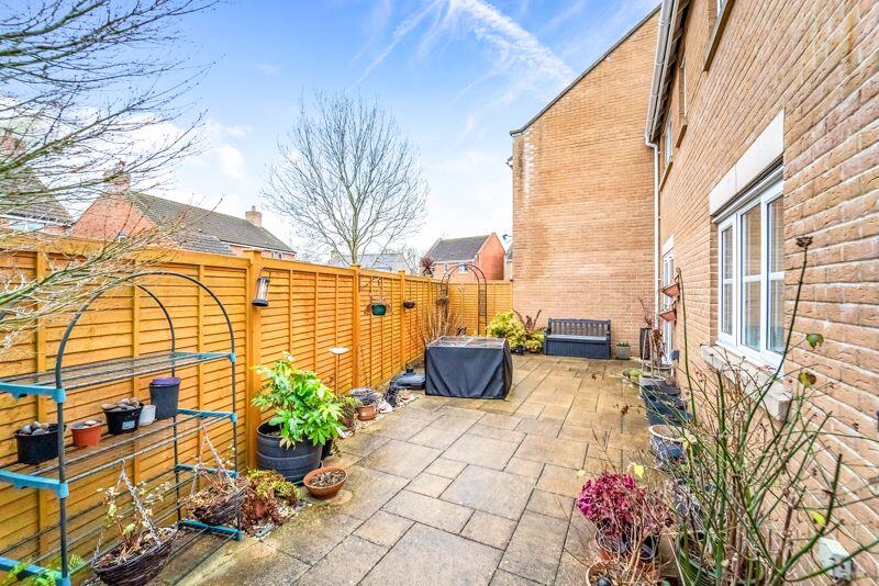 Additional image 4 of Oaktree Place, St Georges - FABULOUS SEMI