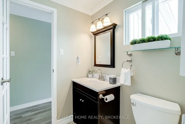 Additional image 15 of 703 Briar Cres