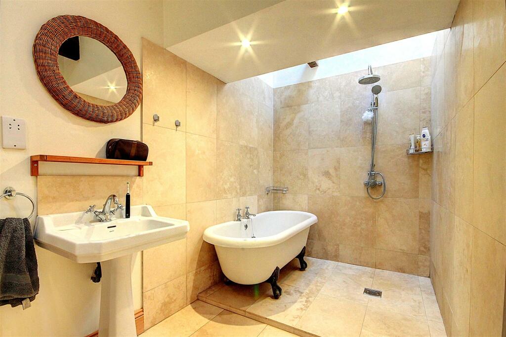 Additional image 9 of Carlton, Richmond