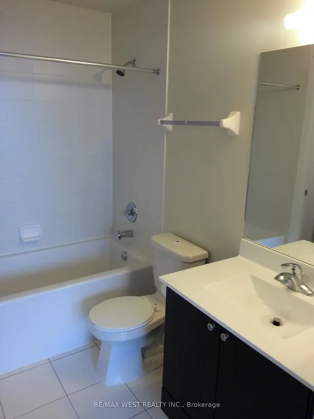 Additional image 8 of 151 Village Green Sq Unit 2805