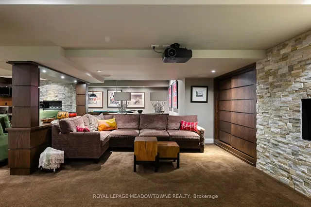 Additional image 40 of 28 Pine Tree Cres