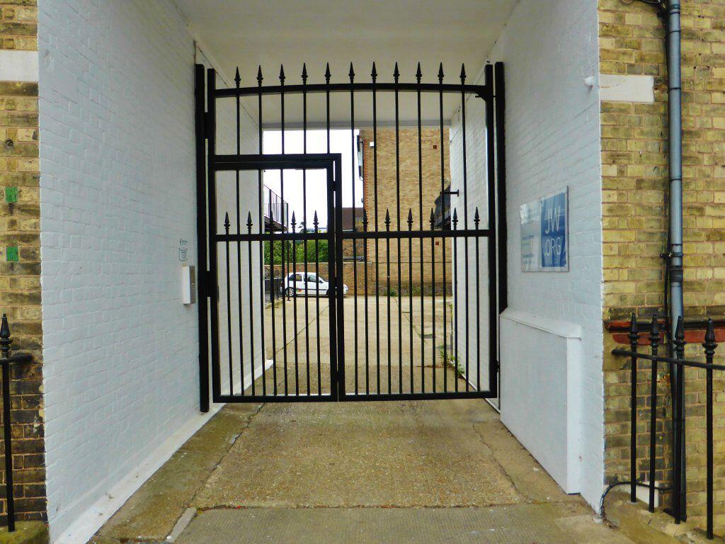 Additional image 9 of Osmond road - P1315