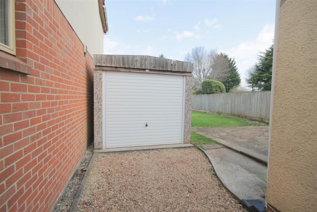 Additional image 21 of Malmains Drive, Frenchay, Bristol