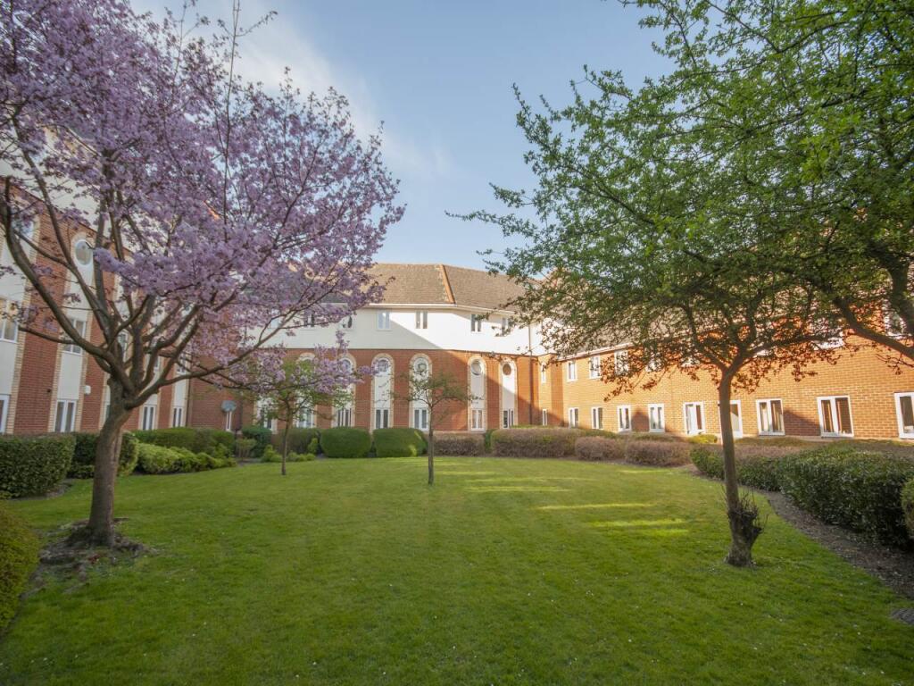 Additional image 4 of Walsingham Close, Hatfield, Hertfordshire