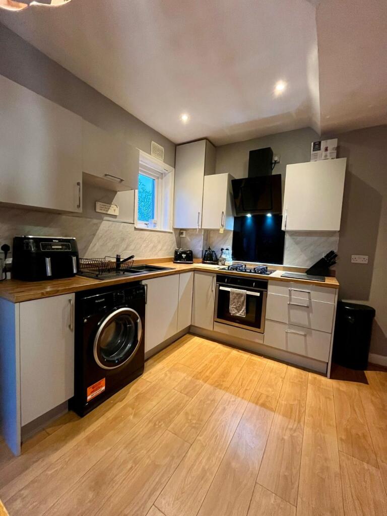 Additional image 16 of Cleckheaton Road, Low Moor, Bradford, BD12