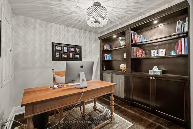 Additional image 15 of 72 Teddington Park Ave