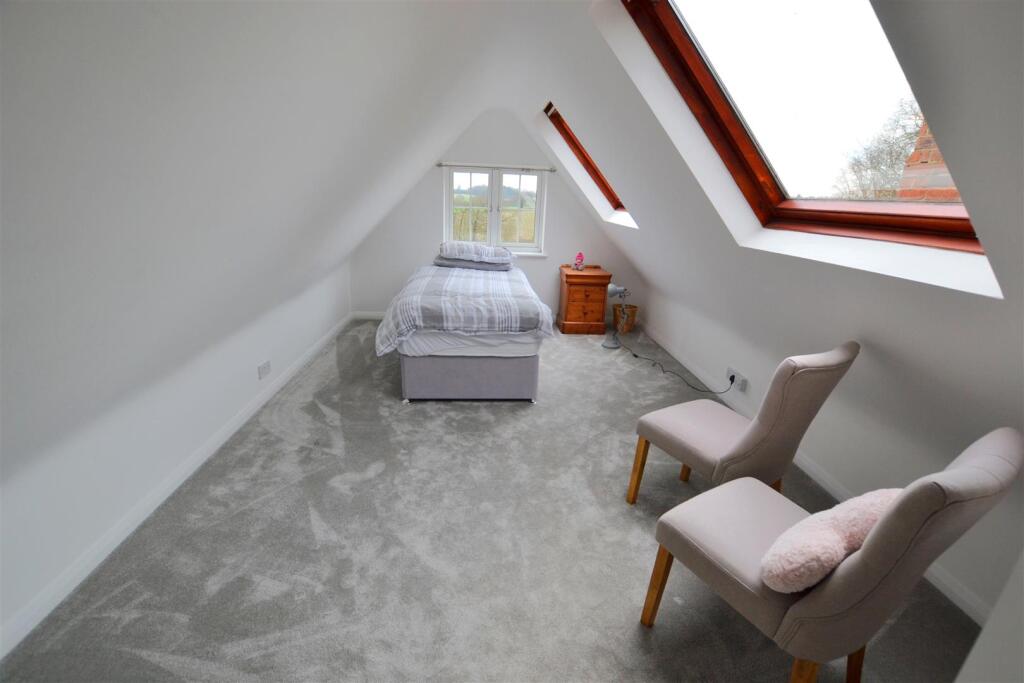 Additional image 38 of Woodside Green, Will Hill, Essendon