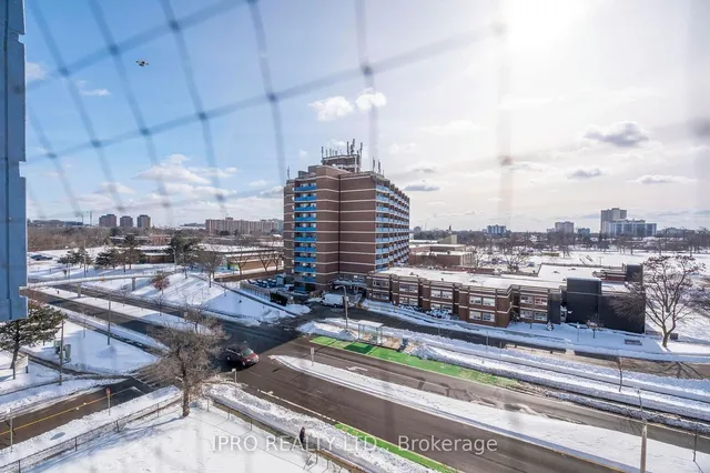 Additional image 19 of 4645 Jane St Unit 637