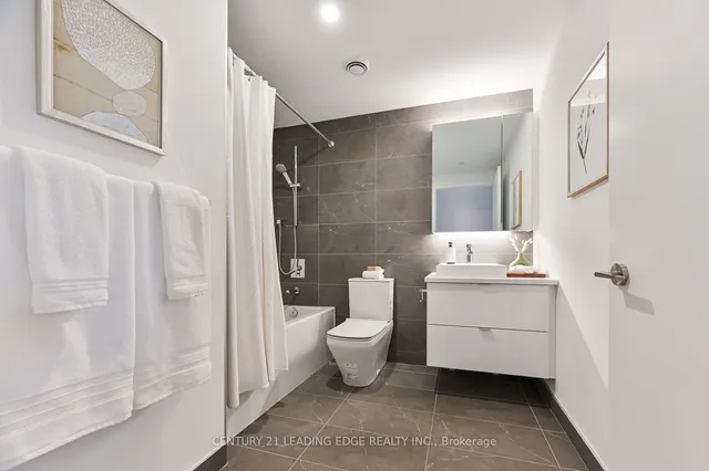 Additional image 17 of 21 Lawren Harris Sq Unit 610