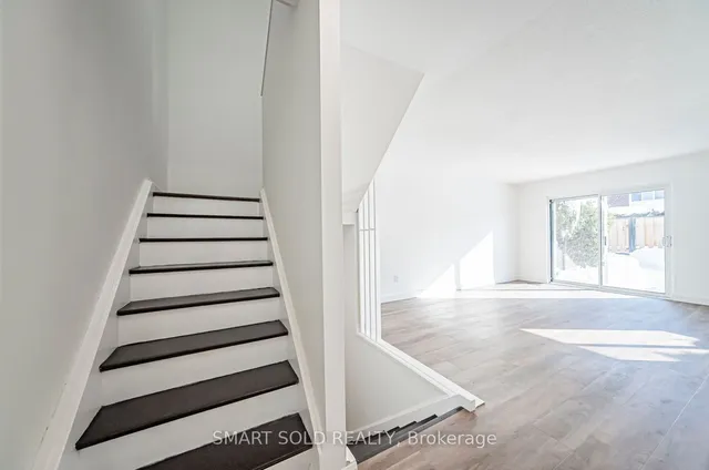 Additional image 23 of 25 Esterbrooke Ave Unit 113