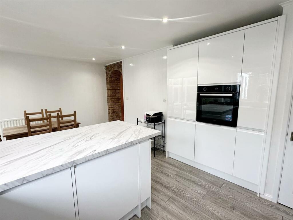 Additional image 7 of Thorpe Close, Four Oaks, Sutton Coldfield