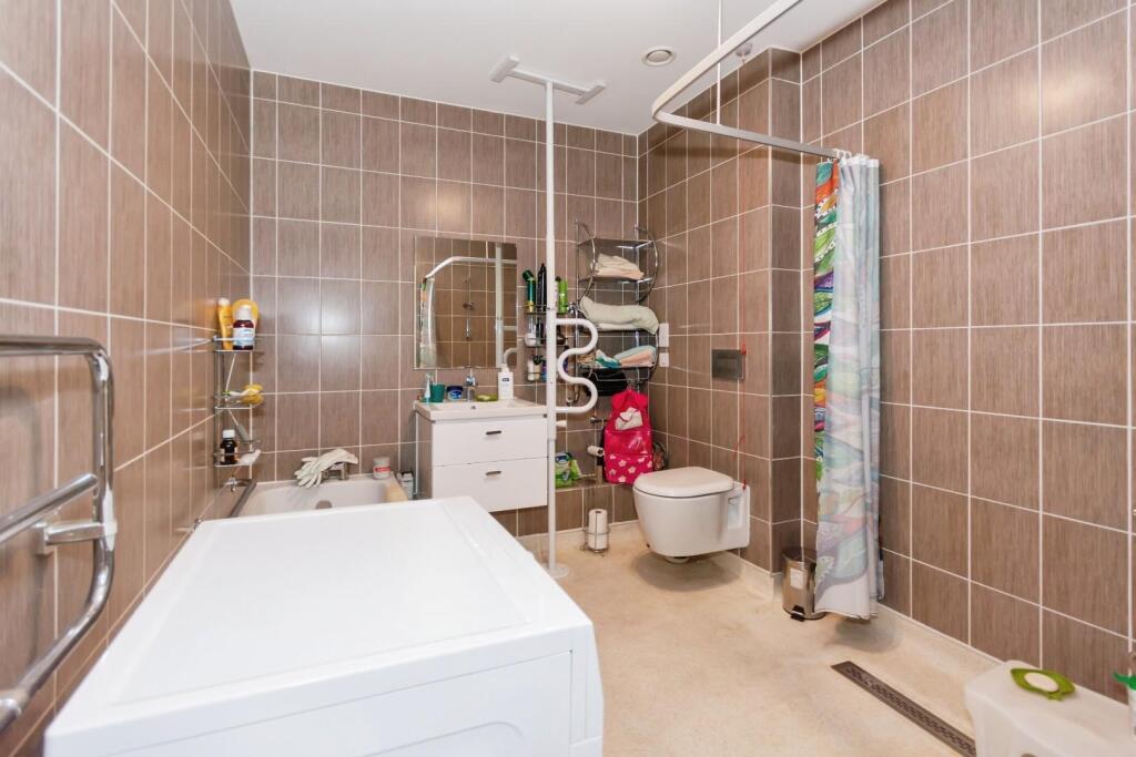 Additional image 16 of Ravenshaw Court, Four Ashes Road, Bentley Heath