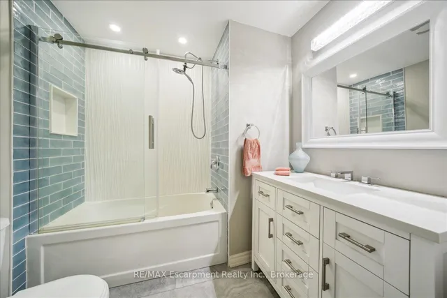 Additional image 35 of 779 Hyde Rd