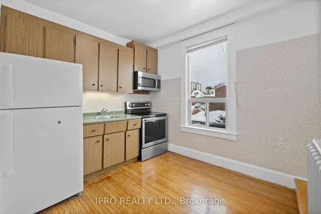 Additional image 18 of 15 Macdonell Ave