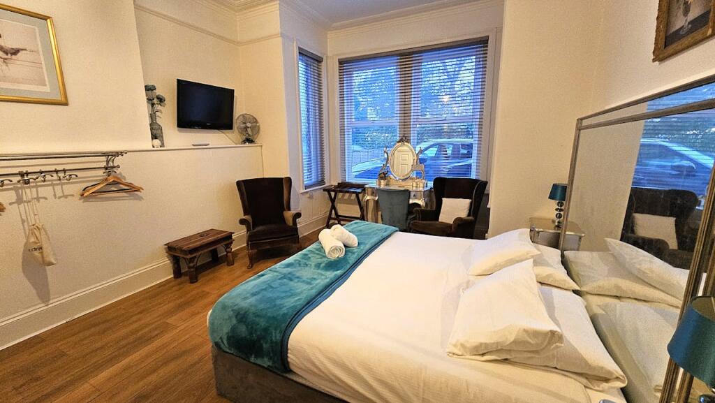 Additional image 7 of Southbourne Grove House, 96 Southbourne Road, Bournemouth, BH6 3QQ