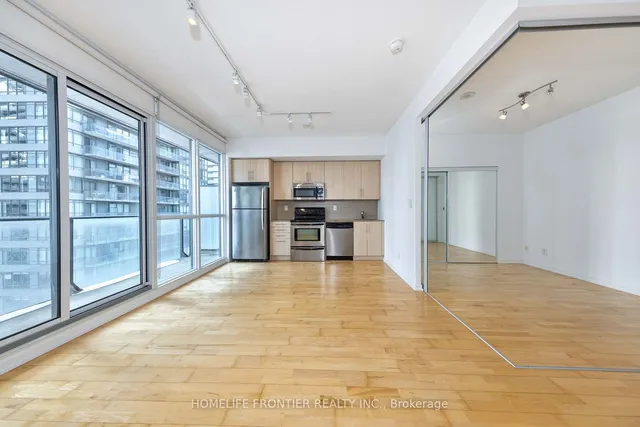 Additional image 16 of 65 Bremner Blvd Unit 2111