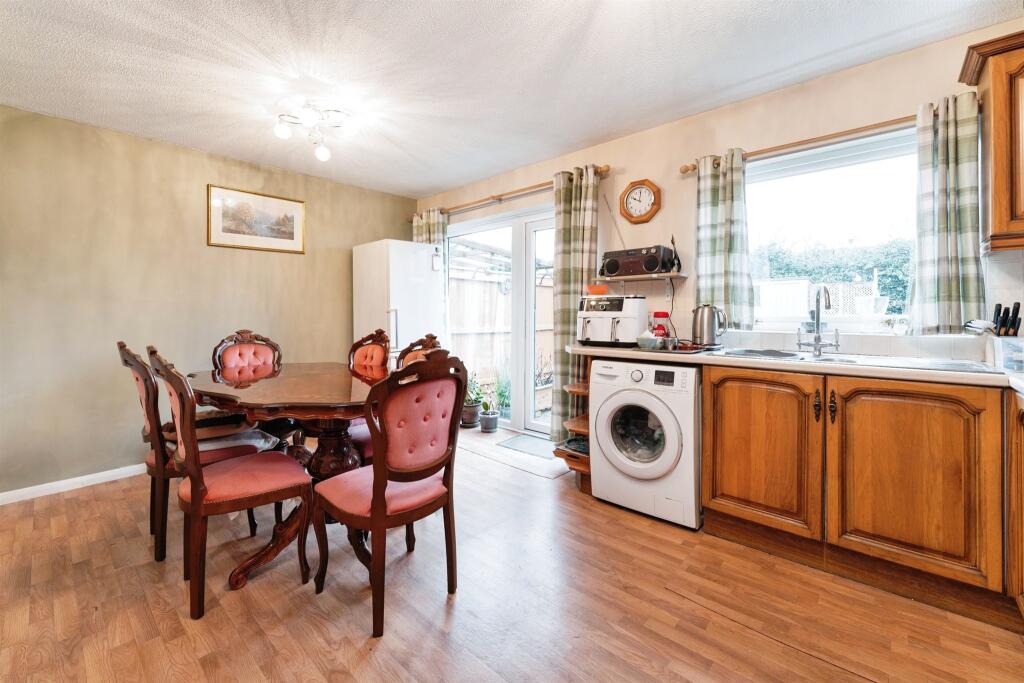 Additional image 4 of Farmstead Close, Histon, Cambridge