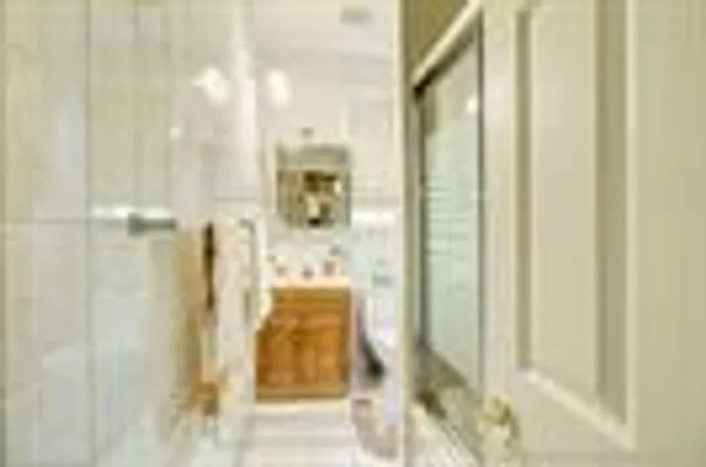 Additional image 16 of 27 Gillespie Ave