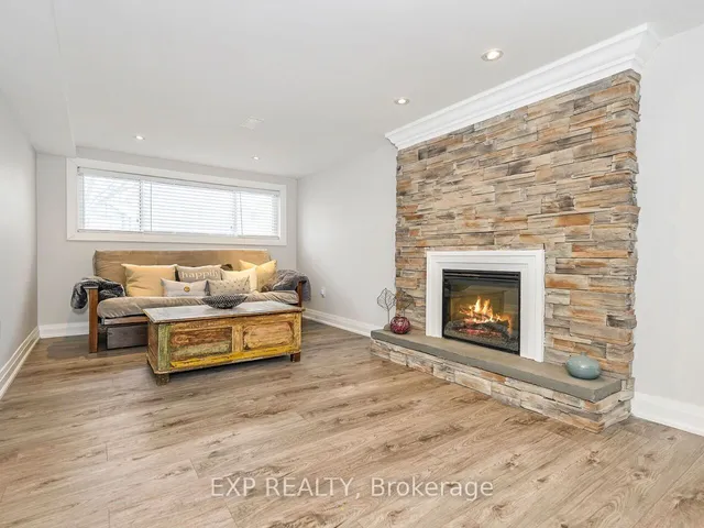 Additional image 29 of 3496 Caplan Cres