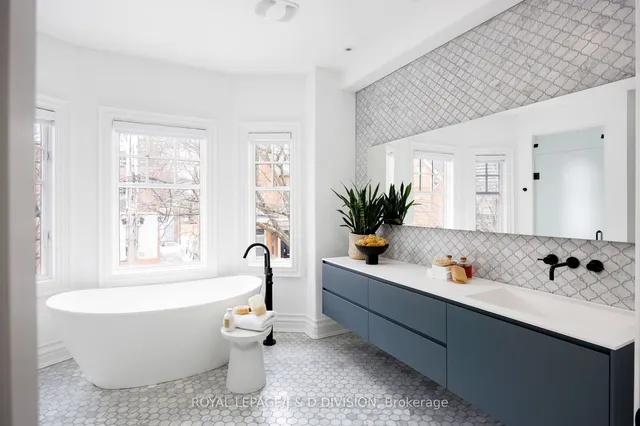 Additional image 24 of 33 Webster Ave