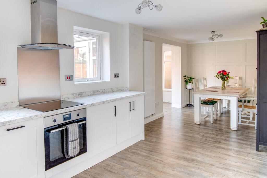 Additional image 4 of Sedgefield Walk, Catshill, Bromsgrove, Worcestershire, B61