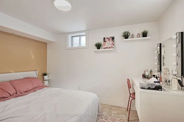 Additional image 36 of 471 Gilbert Ave