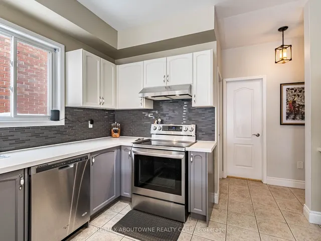 Additional image 16 of 1030 Donnelly St