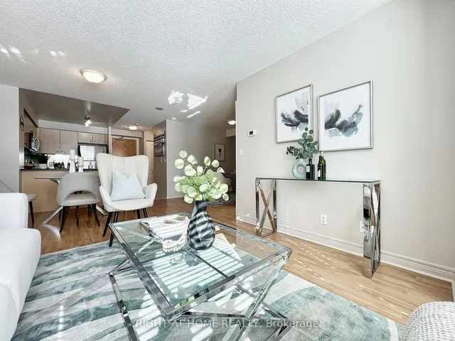 Additional image 14 of 212 Eglinton Ave Unit 502