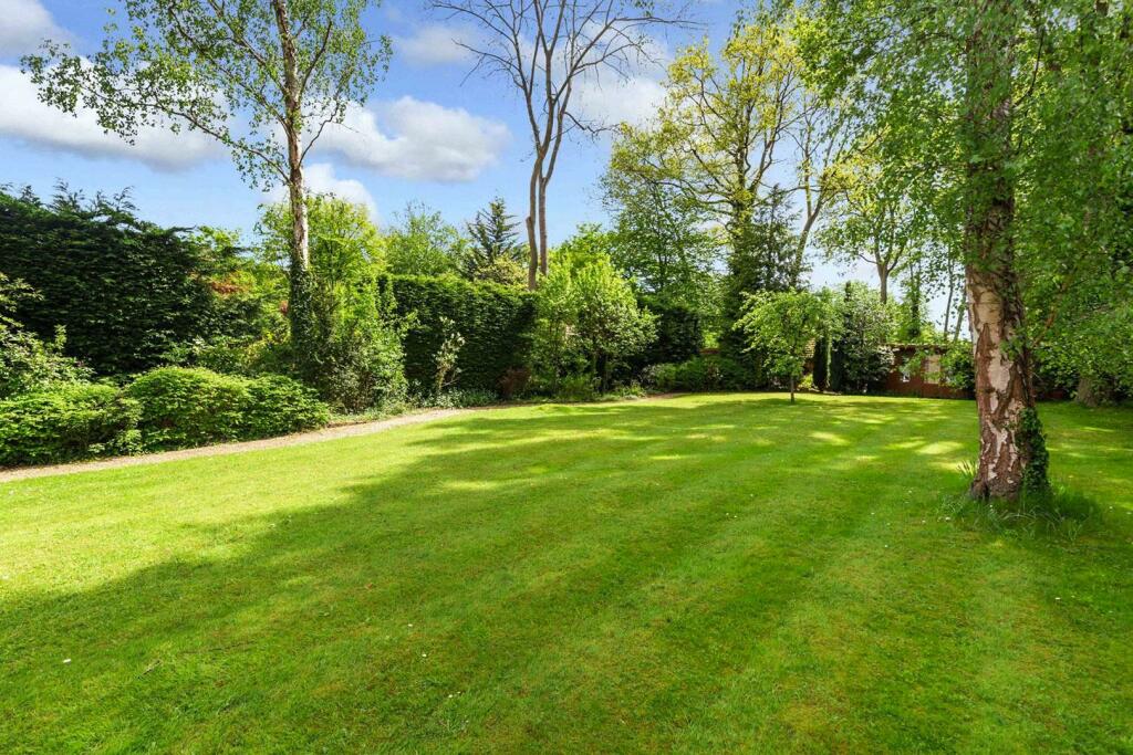 Additional image 26 of Firs Walk, Tewin, Welwyn