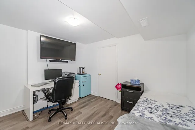 Additional image 31 of 8 Drayglass Crt