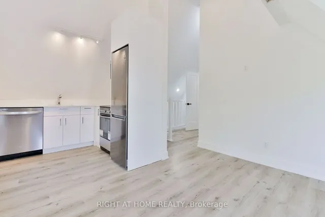 Additional image 25 of 45 Brock Ave