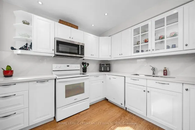 Additional image 17 of 50 Pontiac Crt