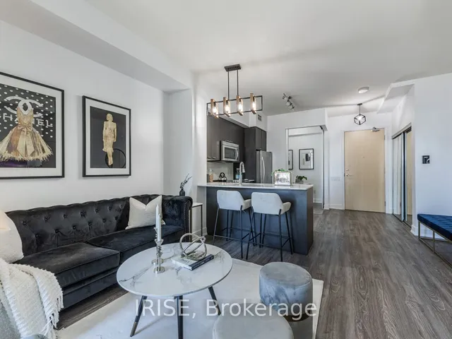 30 Roehampton Ave Unit 610