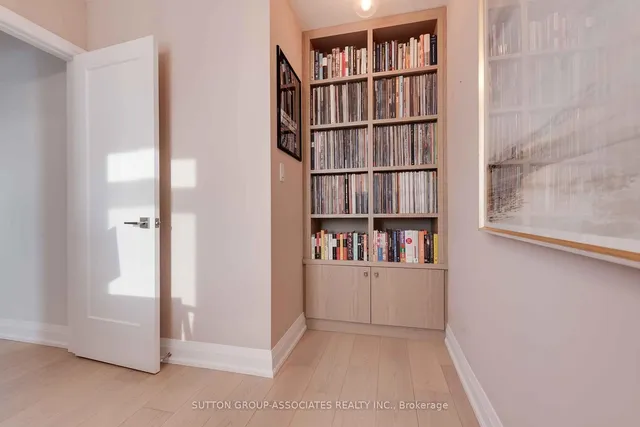 Additional image 24 of 518 Arlington Ave