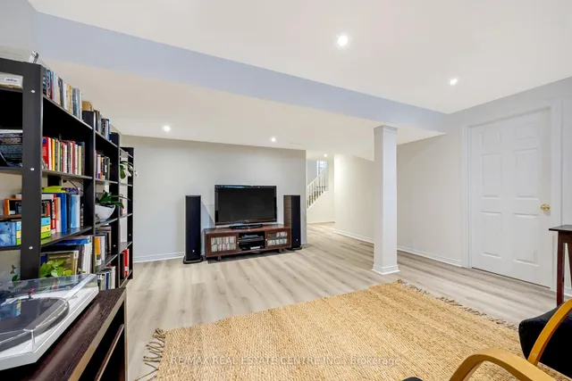 Additional image 30 of 1628 Cartwright Cres