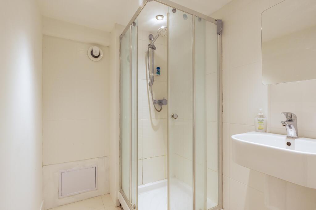 Additional image 20 of Flat 1, 6 Landemann Circus, Weston-super-Mare