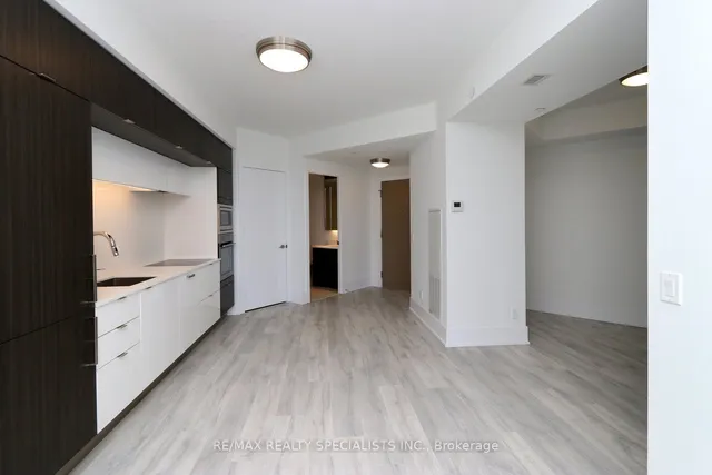 Additional image 13 of 1 Edgewater Dr Unit 313