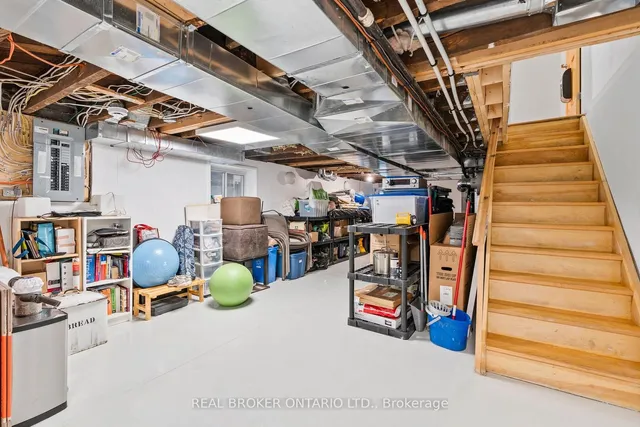 Additional image 31 of 32 Monarch Park Ave