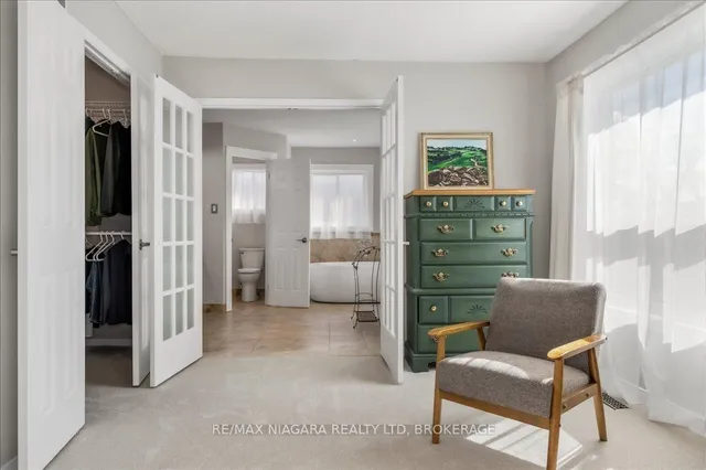 Additional image 24 of 1077 Grandeur Cres