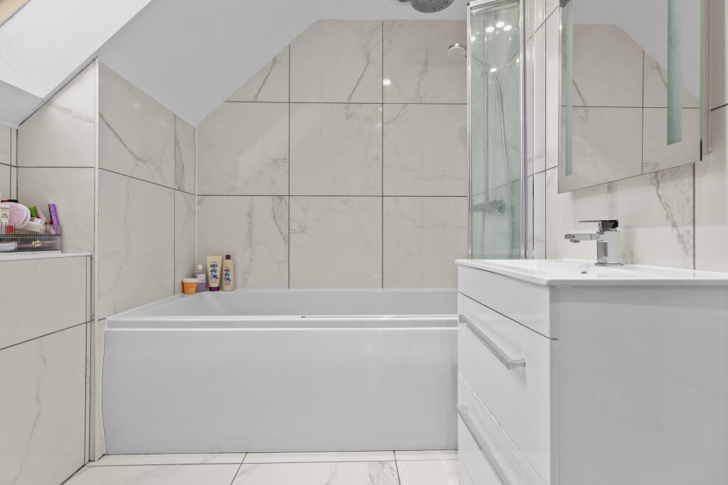 Additional image 21 of Swingate Cross, BN27