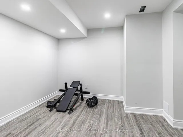 Additional image 35 of 78 Roulette Cres