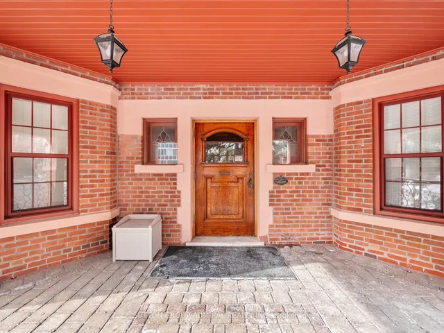 Additional image 2 of 212 St George St Unit 302